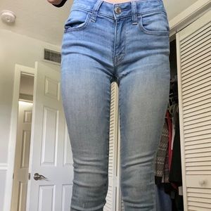 American Eagle Mid Rise Light Washed Skinny Jeans